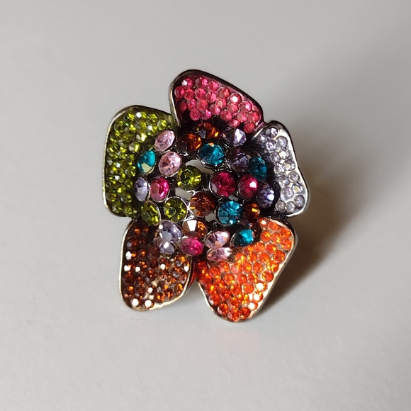 Large Flower Rhinestone Multicolor Accent Ring - Picture 3 of 4